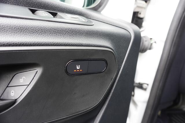 Mercedes-Benz eSprinter eSprinter L2H2 47kwh +/- 150km Actieradius Accu Airco Camera Sidebars 3-Zits