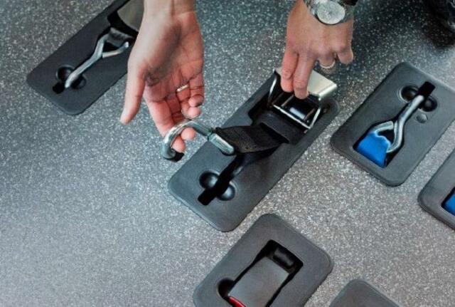 Mercedes-Benz eSprinter 4150kg versie / B-Rijbewijs / 115kw Laden / ROLSTOELBUS /