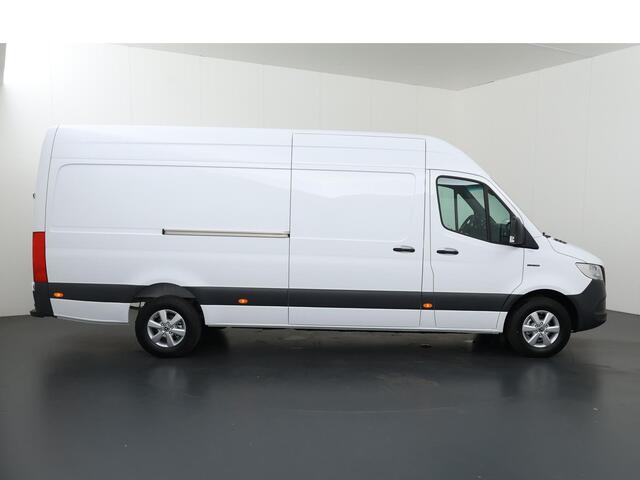 Mercedes-Benz eSprinter 314 / 414 L3 Pro 113 kWh | LM Velgen | Trekhaak | 2-zits | Stoelverwarming | Betimmering | Parkeercamera | Certified
