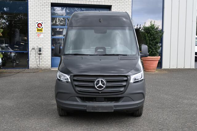 Mercedes-Benz eSprinter 320 L2H2 Select 81kWh Distronic, LED, MBUX Navigatie, Smartphone integratie pakket, Snellader, Etc Windowbags, Winterpakket