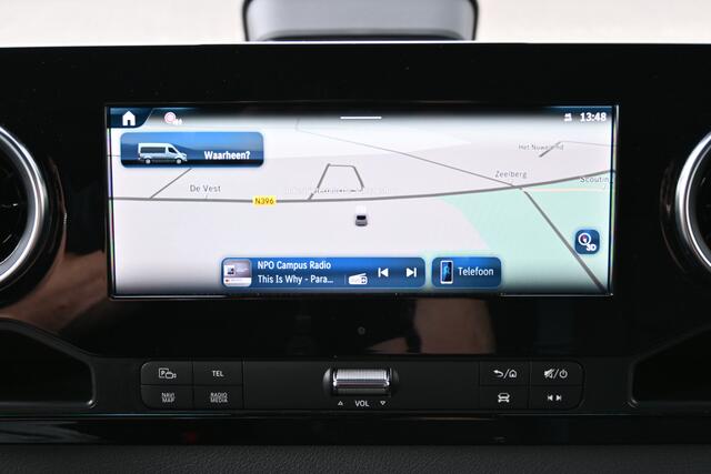 Mercedes-Benz eSprinter 320 L2H2 Select 81kWh Distronic, LED, MBUX Navigatie, Smartphone integratie pakket, Snellader, Etc Windowbags, Winterpakket