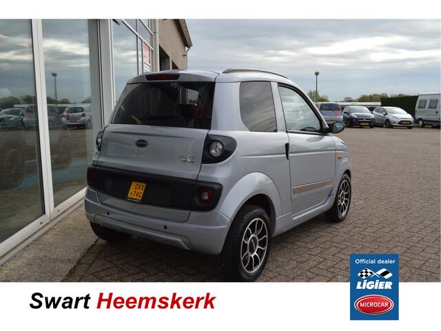 Microcar M.GO Brommobiel Premium DCI Automaat | 1e eigenaar