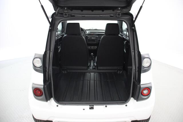 Microcar M.GO dCi Dynamic - 2023 - 8.996 km - Leer