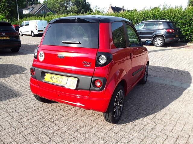 Microcar M.GO DCI ELEGANCE / AIRCO / STUURBEKRACHTIGING