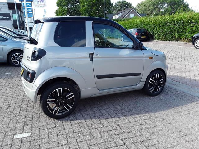 Microcar M.GO DYNAMIC DCI / STUURBEKRACHTIGING