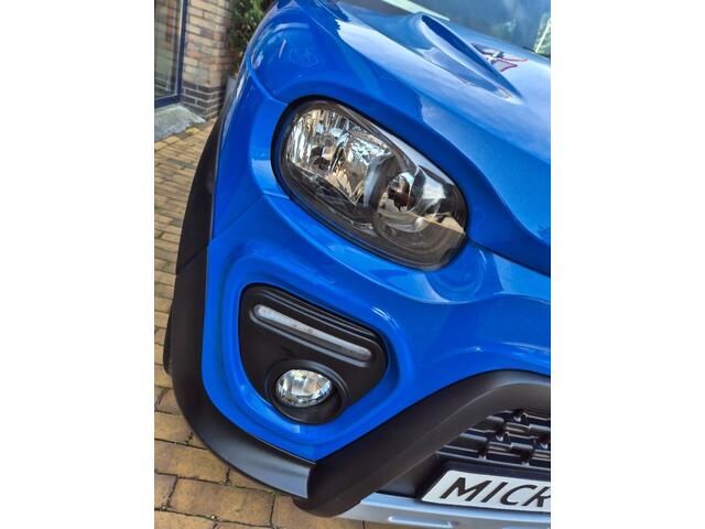 Microcar M.GO 6 X COLORPACK + AIRCONDITIONING + STUURBEKRACHTIGING