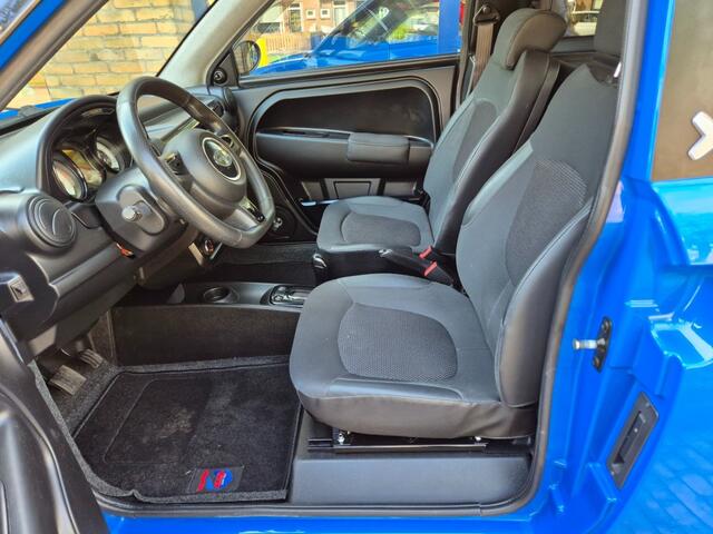 Microcar M.GO 6 X COLORPACK + AIRCONDITIONING + STUURBEKRACHTIGING