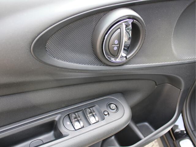 Mini CLUBMAN Mini 1.5 Business 1e Eig/Panoramadak/PDC/Carplay/Airco/Navi/Cruise