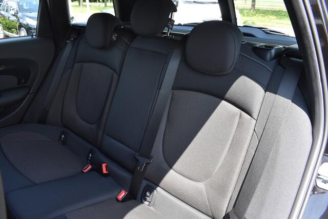 Mini CLUBMAN Mini 1.5 One Pepper Serious Business / Cruise control / Parkeersensoren / Keyless