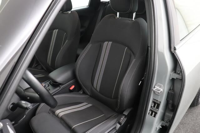 Mini CLUBMAN Mini 1.5 Aut. JCW-Pakket Pano-dak Sportstoelen Cruise Park. Sens