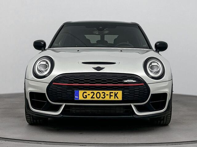 Mini CLUBMAN Mini 2.0 JCW ALL4 Chili Driver Assistance Pack | Driving Assistant | Serious Business-pakket | achteropkomend verkeer waarschuwing | airco automatisch | cruise control | LED koplampen | lederen/stof bekleding | lichtmetalen velgen 18"| elektrisch glazen p