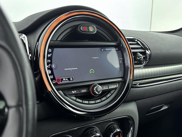 Mini CLUBMAN Mini 2.0 JCW ALL4 Chili Driver Assistance Pack | Driving Assistant | Serious Business-pakket | achteropkomend verkeer waarschuwing | airco automatisch | cruise control | LED koplampen | lederen/stof bekleding | lichtmetalen velgen 18"| elektrisch glazen p