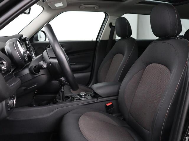 Mini CLUBMAN 1.5 One Salt Business | Panoramadak | Navigatie | Climate control | Bluetooth | Cruise control | Parkeerhulp | Verwarmde voorruit