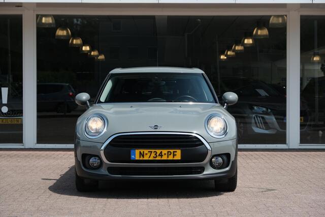 Mini CLUBMAN 1.5 102pk One | Airco | 18" velgen | PDC | Stoelverwarming