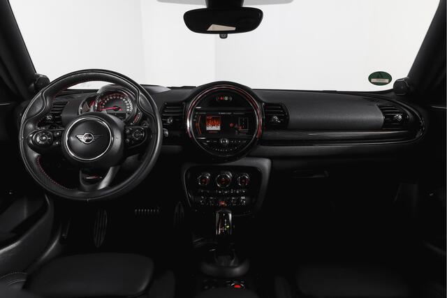 Mini CLUBMAN 2.0 JCW ALL4 Chili | S/K-Panodak | Adapt. Cruise | Stoelverw. | PDC | Camera | NAV + App.Connect | ECC | Harman Kardon | LM 19" |