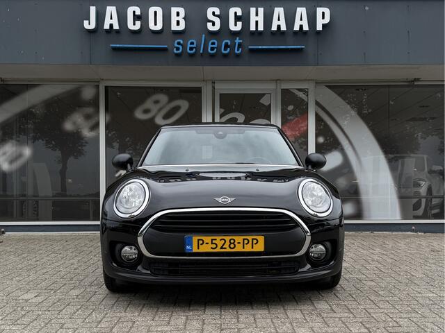 Mini CLUBMAN 1.5 One / Automaat / Stoelverwarming / 17'' LM / Sensoren achter /