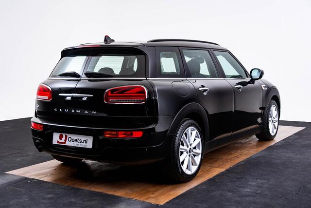 Mini CLUBMAN 1.5 One Classic LED koplampen - PDC - Navigatie - Airco - 17 inch - Cruise Control - Sportstoelen