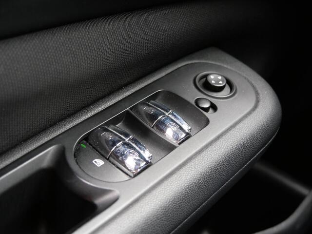 Mini CLUBMAN 1.5 One Automaat Chili Serious Business | BLUETOOTH |