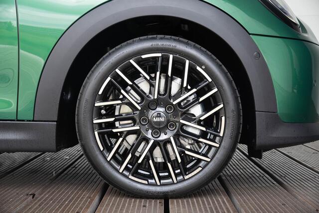 Mini COOPER 3-deurs C Aut. Favoured