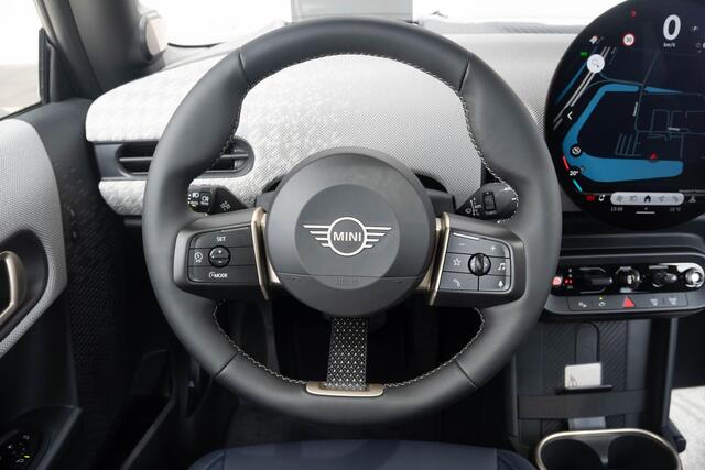 Mini COOPER 3-deurs C Aut. Favoured