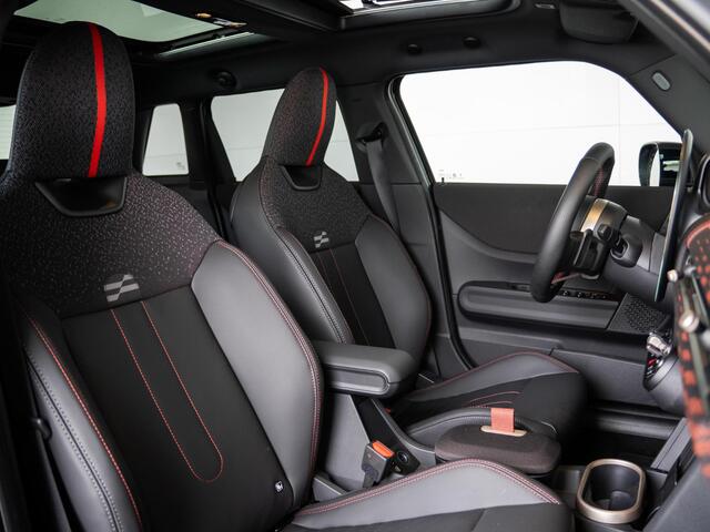 Mini COOPER 5-deurs C John Cooper Works Trim + Package M