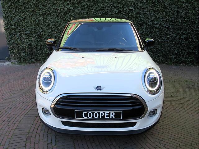 Mini COOPER 1.5 Chili F56 LCI met Leder, LED, DAB, Park ass. en 17"
