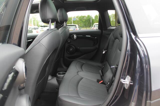 Mini COOPER Mini 1.5 60 Years Edition / Panoramadak / Head-up / Leder / Harman Kardon / 17'' / Navigatie / DAB / Cruise Control