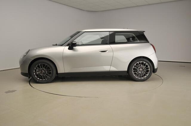 Mini COOPER 3-deurs E Driving assist / Park assist / LED / DAB / Alu wielen 17 inch