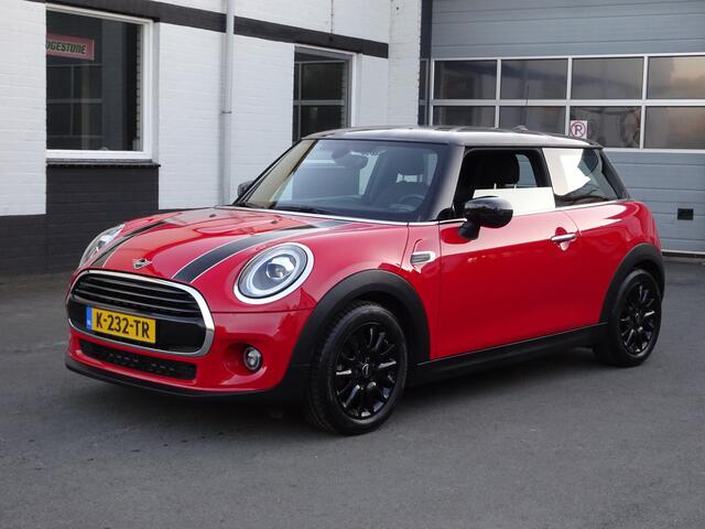 Mini COOPER Mini 1.5 Chili Navigatie, airco, licht metalen velgen, parkeersensoren, enz.
