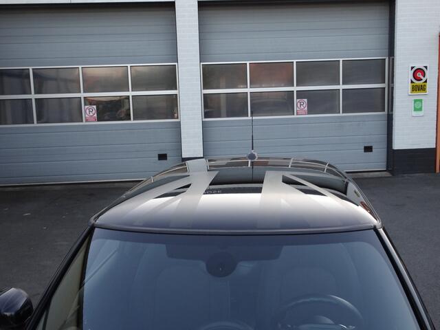 Mini COOPER Mini 1.5 Chili Navigatie, airco, licht metalen velgen, parkeersensoren, enz.