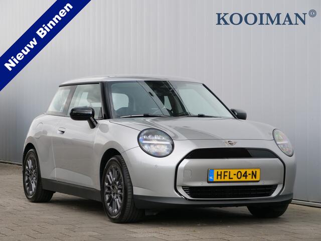 Mini COOPER Mini E Essential XS 40.7 kWh Automaat Navigatie / LED / 17 Inch