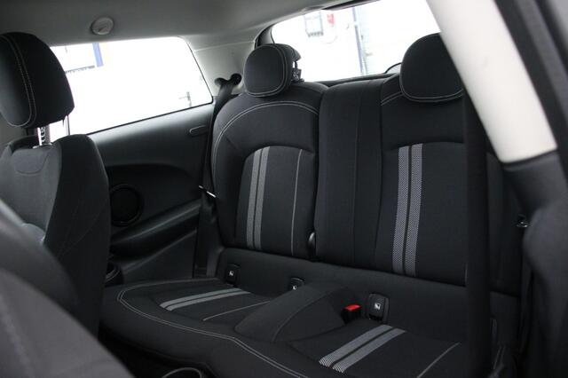 Mini COOPER Electric Essential 33 kWh - Navi, Clima, Carplay, SOH 96%
