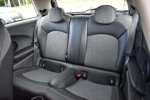 Mini COOPER Mini 1.5 Chili Business / Cruise Control / Keyless start / Sportstoelen / LED /