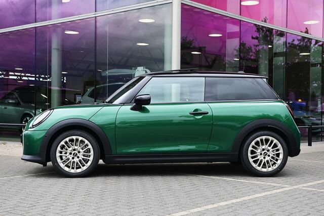 Mini COOPER Hatchback C Automaat / Favoured Trim / Pakket M / 17 inch U-Spoke vibrant silver