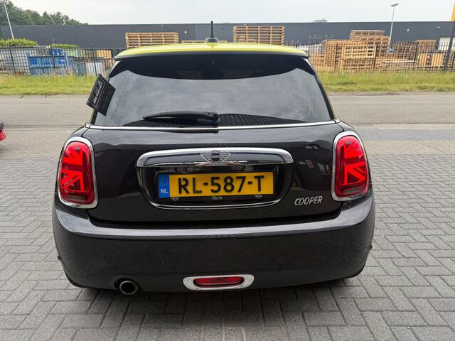 Mini COOPER Mini 1.5 Chili | AUTOMAAT | 12MND GARANTIE | PANO DAK | LEDER | NAVI | CRUISE |