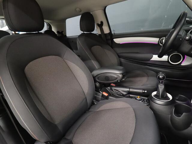 Mini COOPER Mini 1.5 Salt Business [6-BAK, PDC ACHTER, NAVIGATIE, BLUETOOTH, CRUISE CONTROL, AIRCO, NIEUWSTAAT]