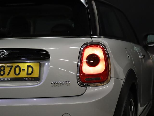 Mini COOPER Mini 1.5 Salt Business [6-BAK, PDC ACHTER, NAVIGATIE, BLUETOOTH, CRUISE CONTROL, AIRCO, NIEUWSTAAT]