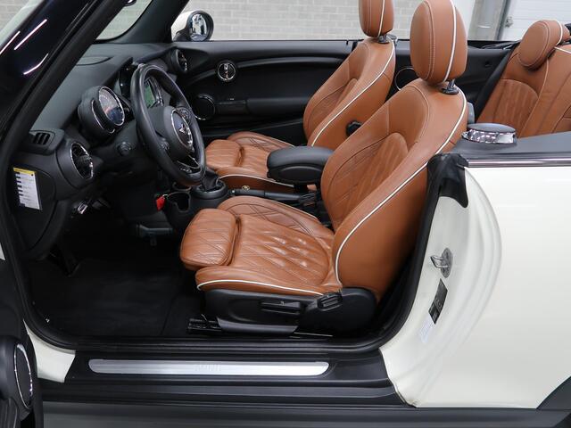 Mini COOPER Mini Cabrio 1.5 Salt Business Automaat Leder bruin Diamond Stitch Airco NL-auto NAP Boekjes Sportvelgen zwart Sportstoelen Navigatie Nette auto
