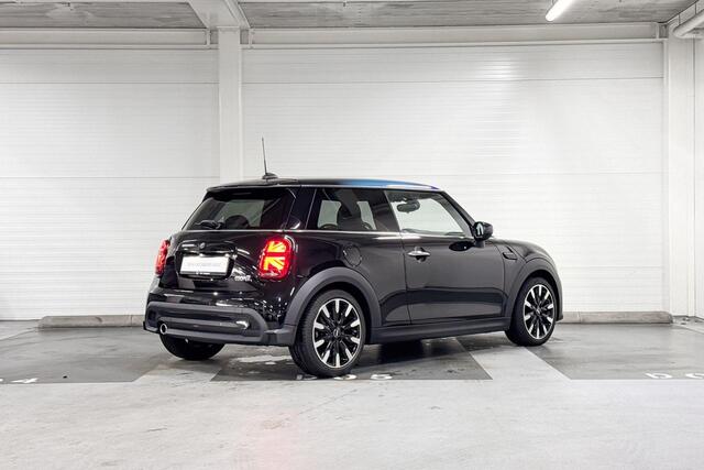 Mini COOPER 3-deurs | Achteruitrijcamera | Stoelverwarming | Navigatiesysteem
