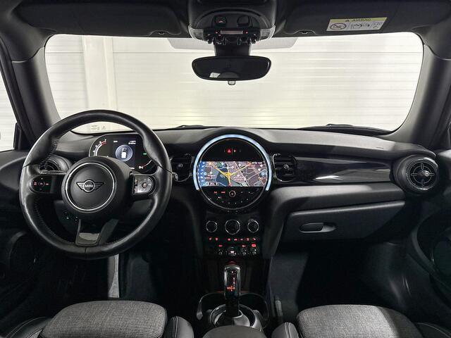 Mini COOPER 3-deurs | Achteruitrijcamera | Stoelverwarming | Navigatiesysteem
