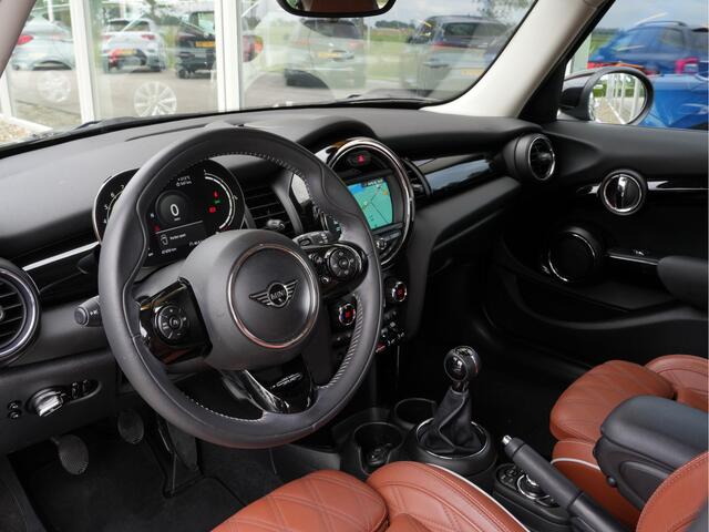Mini COOPER 1.5 Chili | Clima | Navigatie | Stoelverwarming | Luxe Leder