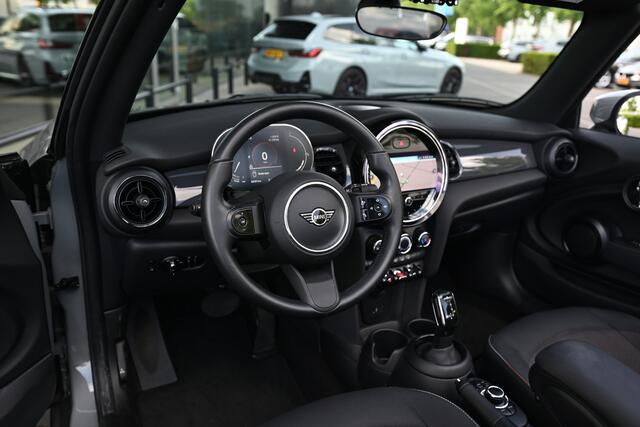 Mini COOPER Cabrio Automaat / LED / Airconditioning / Navigatie / Multifunctioneel stuurwiel / 16"LM-velgen