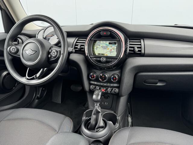 Mini COOPER Mini 1.5 Pepper Business Automaat/Navi/5-deurs.