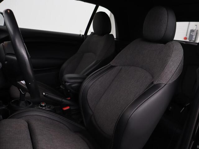 Mini COOPER Cabrio 1.5 Chili | Stoelverwarming | Carplay | Harman/Kardon | Full LED | Keyless | Navigatie | Climate control | Cruise control