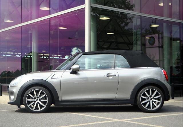 Mini COOPER Cabrio Chili / Sportstoelen / LED / Comfort Access / Stoelverwarming / Navigatie / Leder / Cruise Control