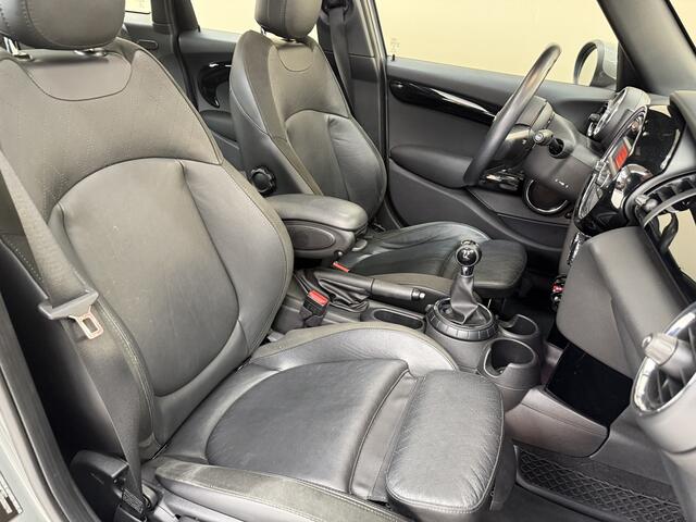 Mini COOPER Mini 1.5 135Pk, 2016, 1ste eigenaar, Panoramadak, Leder interieur, Cruise control, Stoelverwarming, LED koplampen, Parkeersensoren, 4 seizoenen banden,