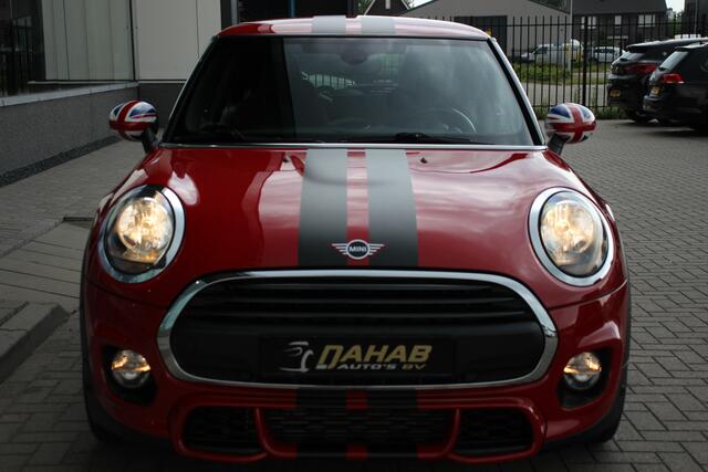 Mini COOPER Mini 1.5 | John Cooper Works Pakket | JCW Stoelen | Parkeersensoren | Stoelverwarming