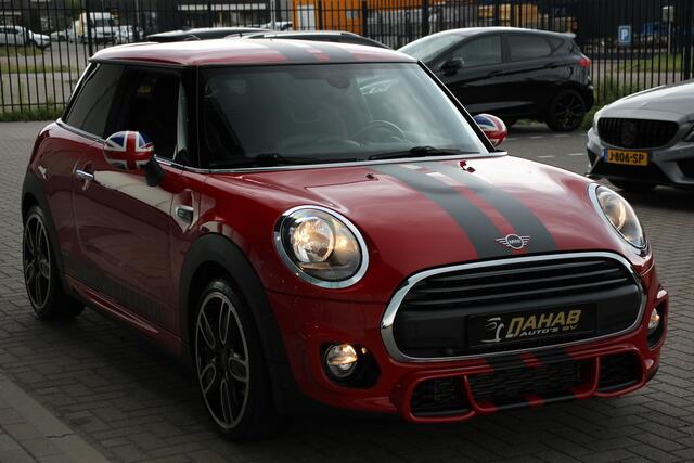 Mini COOPER Mini 1.5 | John Cooper Works Pakket | JCW Stoelen | Parkeersensoren | Stoelverwarming