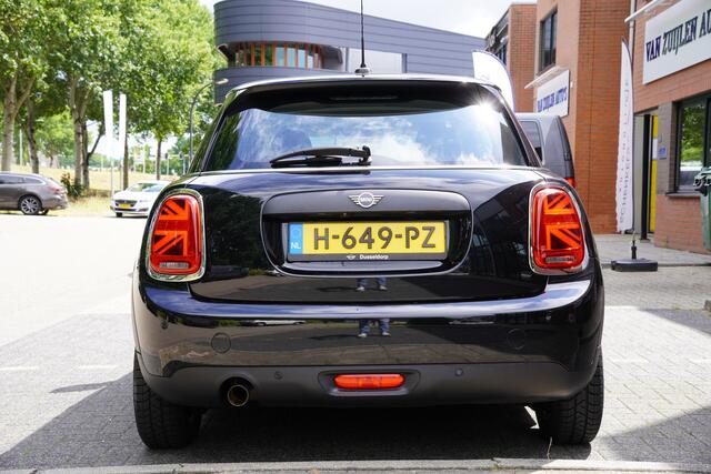 Mini COOPER Mini 1.5 One / / 5 deurs / Led / Navi / Camera / Harman Kardon / Cruise /