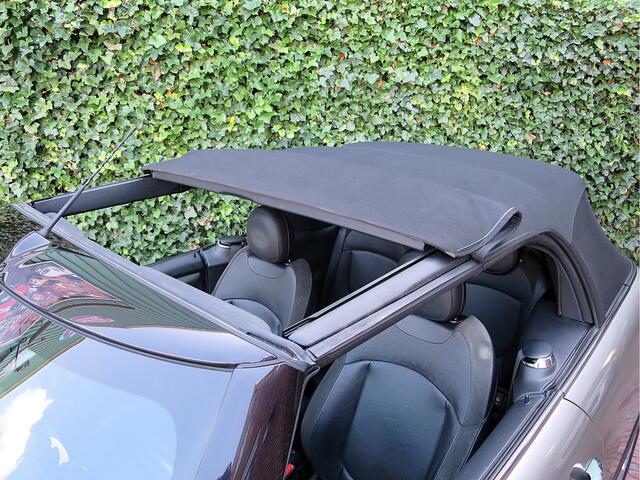 Mini COOPER Cabrio 1.5 Chili F57 met Leer, LED, A.Camera, Navi en 16"